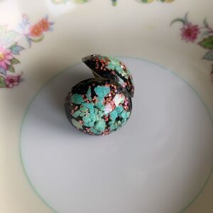 Lovely Vintage Gold Flecks, Turquoise on Black base CLIP earrings, Unmarked